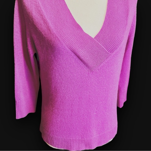 Anthropologie Purple Limited Edition Cashmere Collection Cassini V-Neck Sweater - Picture 6 of 16